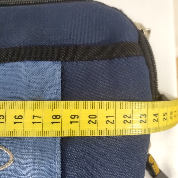 Asolo Jogging/Running/ hiking Waist Pack Belt with 2 zips compartiments - Picture 9 of 11